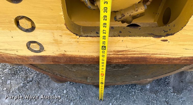 image for item DM5619 2008 Caterpillar CP76 single drum vibratory roller