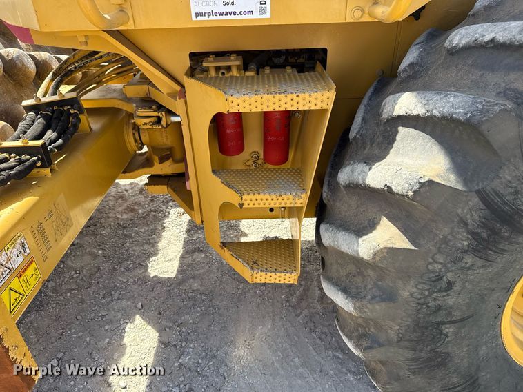 image for item DM5619 2008 Caterpillar CP76 single drum vibratory roller