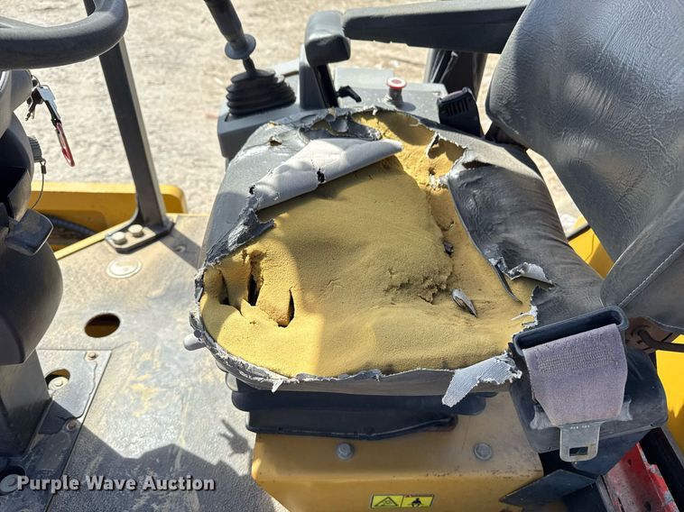 image for item DM5619 2008 Caterpillar CP76 single drum vibratory roller