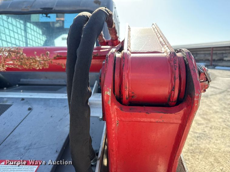 image for item DM5621 2020 Takeuchi TL12V-2 tracked skid steer loader