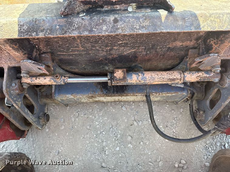 image for item DM5621 2020 Takeuchi TL12V-2 tracked skid steer loader