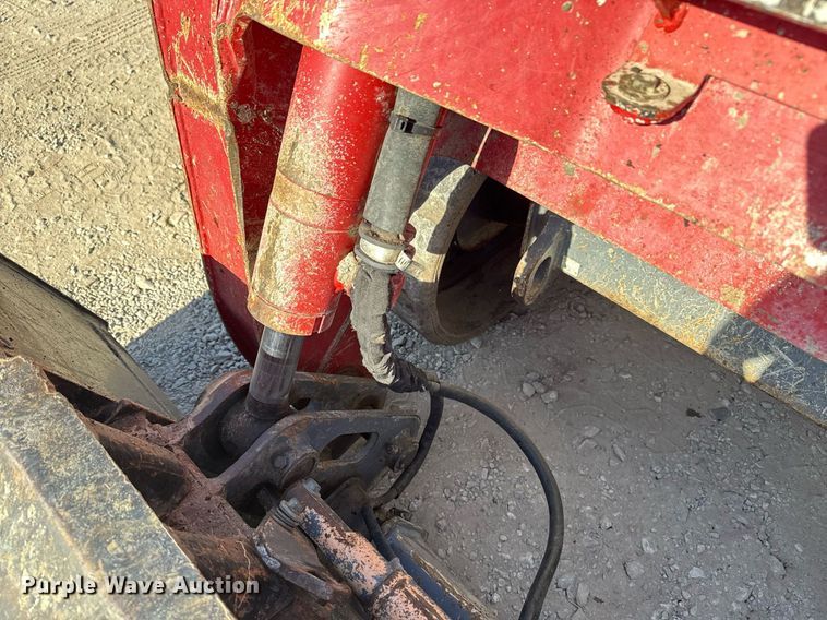 image for item DM5621 2020 Takeuchi TL12V-2 tracked skid steer loader