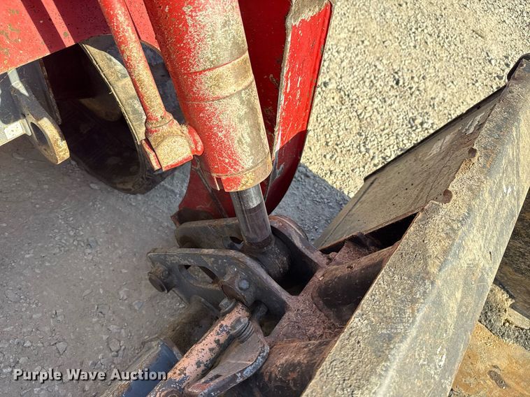 image for item DM5621 2020 Takeuchi TL12V-2 tracked skid steer loader