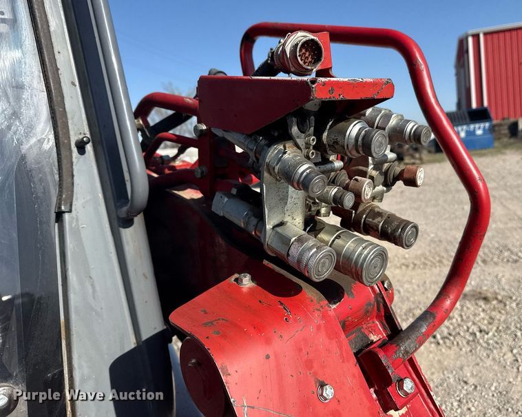 image for item DM5621 2020 Takeuchi TL12V-2 tracked skid steer loader