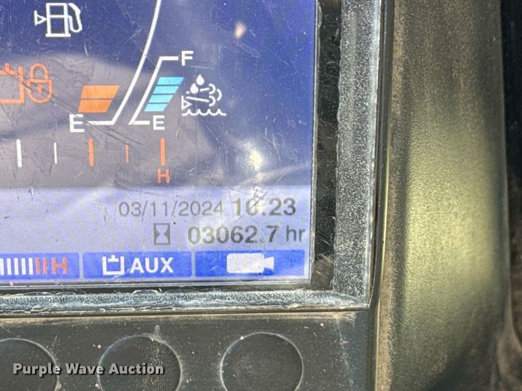 image for item DM5621 2020 Takeuchi TL12V-2 tracked skid steer loader