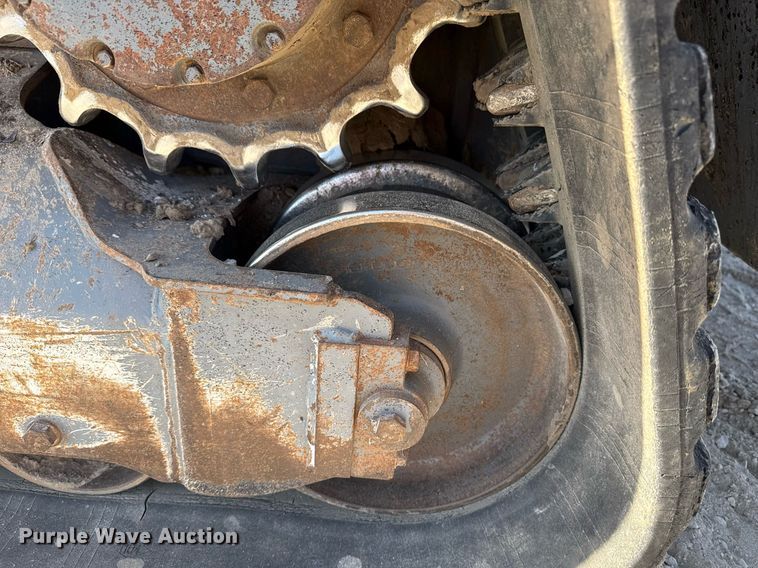 image for item DM5621 2020 Takeuchi TL12V-2 tracked skid steer loader