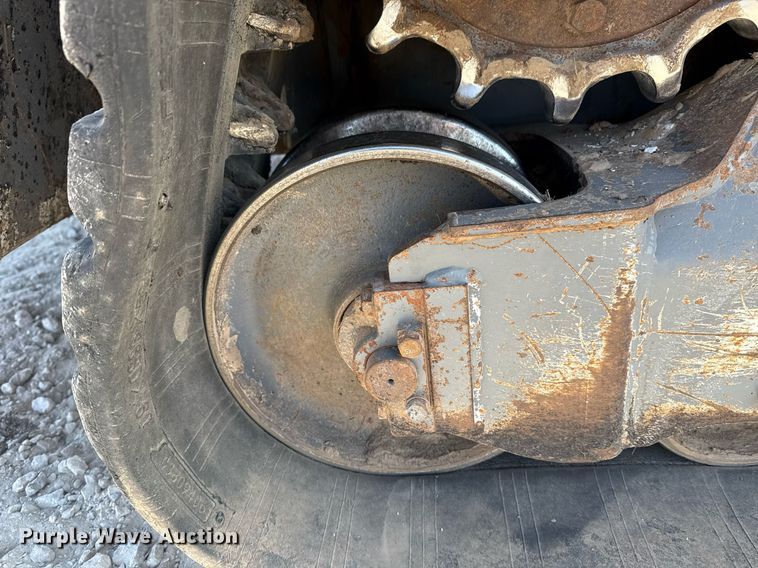 image for item DM5621 2020 Takeuchi TL12V-2 tracked skid steer loader