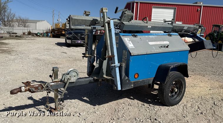 image for item DM5622 2010 Genie TML-4000 light plant