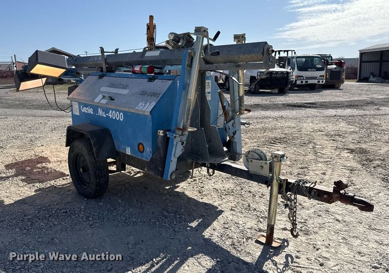 image for item DM5622 2010 Genie TML-4000 light plant