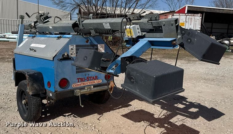image for item DM5622 2010 Genie TML-4000 light plant