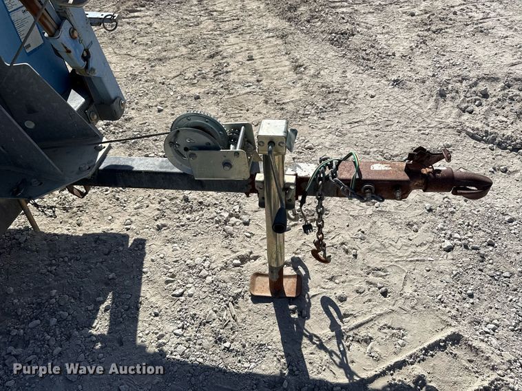 image for item DM5622 2010 Genie TML-4000 light plant