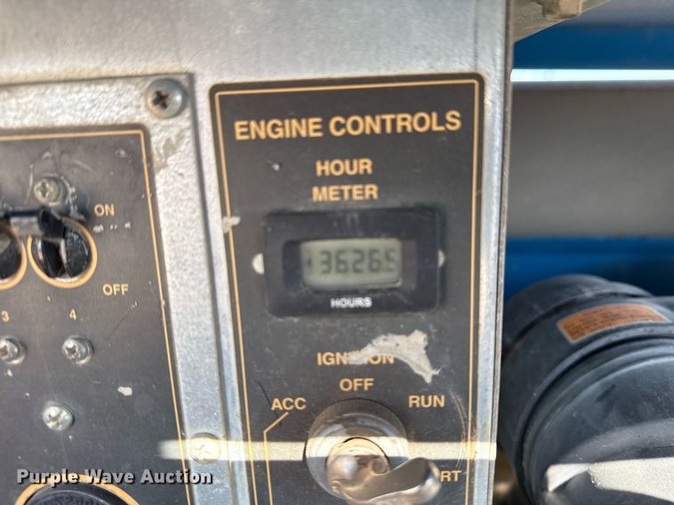 image for item DM5622 2010 Genie TML-4000 light plant