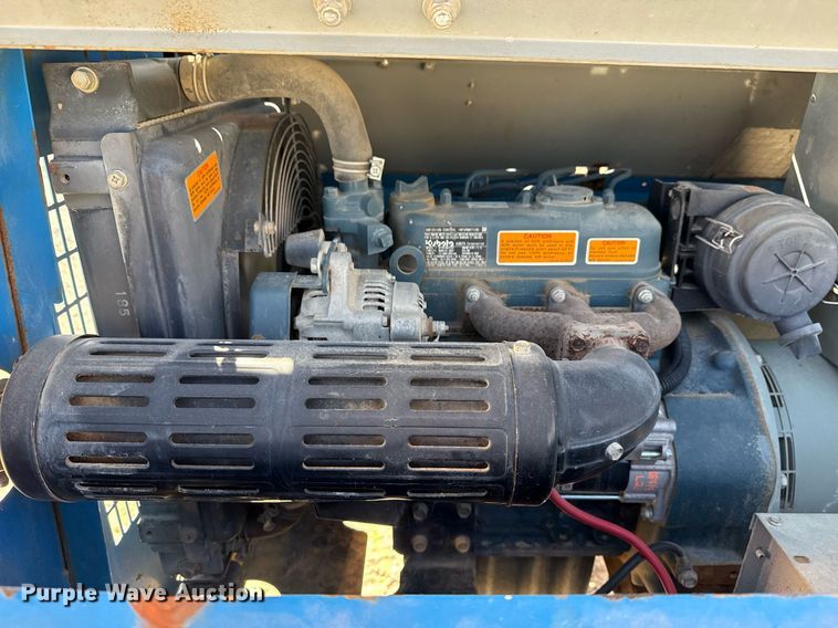 image for item DM5622 2010 Genie TML-4000 light plant