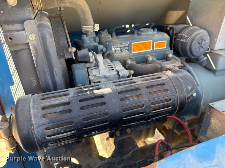 image for item DM5622 2010 Genie TML-4000 light plant