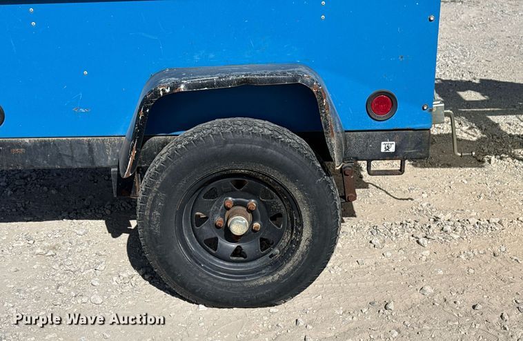 image for item DM5622 2010 Genie TML-4000 light plant