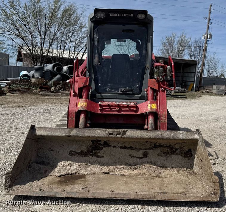 image for item DM5629 2019 Takeuchi TL12V-2 tracked skid steer loader