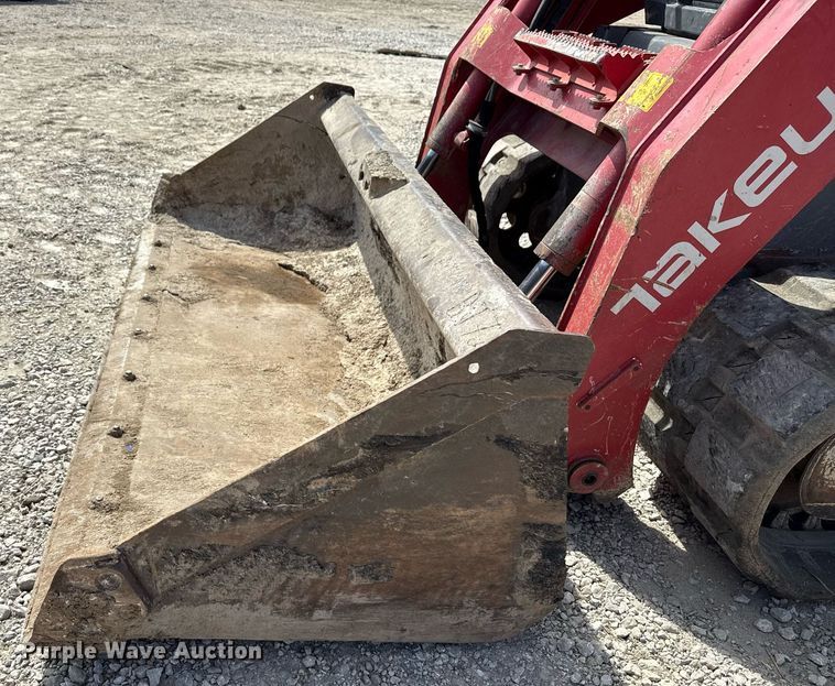 image for item DM5629 2019 Takeuchi TL12V-2 tracked skid steer loader
