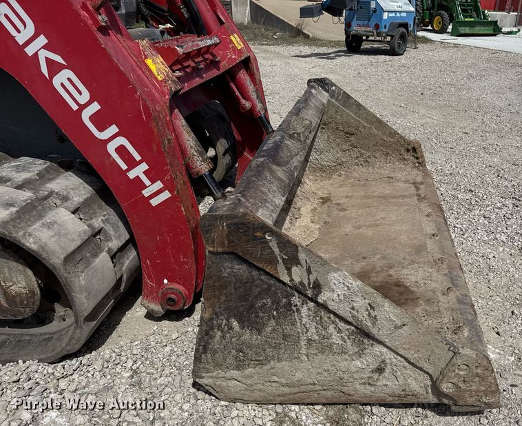 image for item DM5629 2019 Takeuchi TL12V-2 tracked skid steer loader