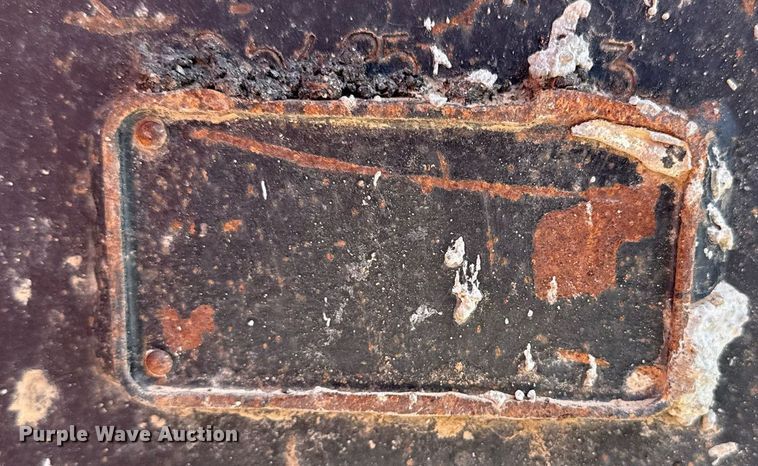 image for item DM5629 2019 Takeuchi TL12V-2 tracked skid steer loader