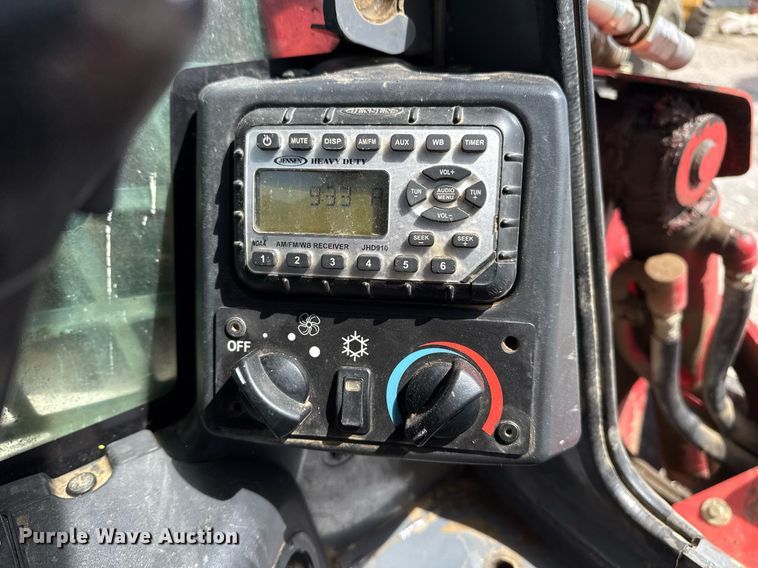 image for item DM5629 2019 Takeuchi TL12V-2 tracked skid steer loader