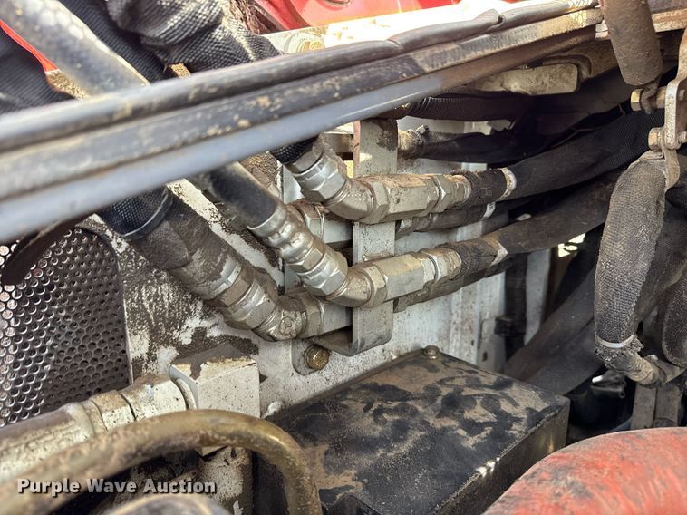 image for item DM5629 2019 Takeuchi TL12V-2 tracked skid steer loader