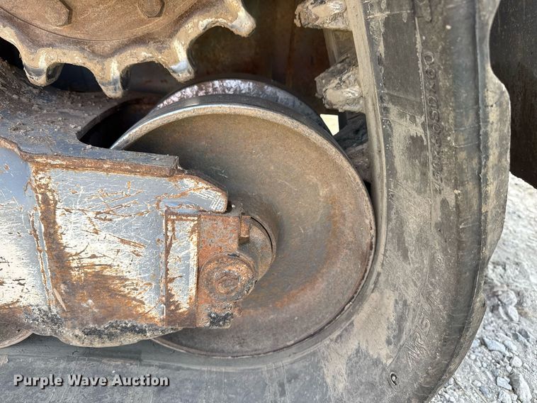 image for item DM5629 2019 Takeuchi TL12V-2 tracked skid steer loader