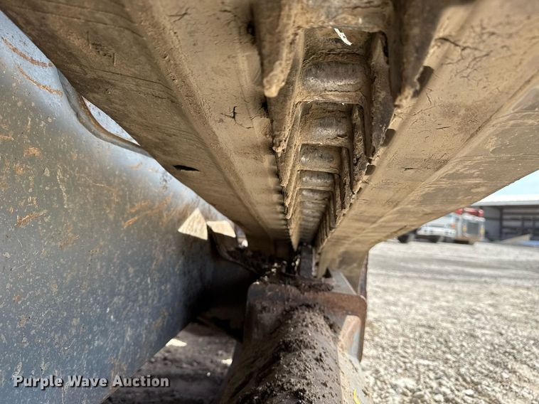 image for item DM5629 2019 Takeuchi TL12V-2 tracked skid steer loader