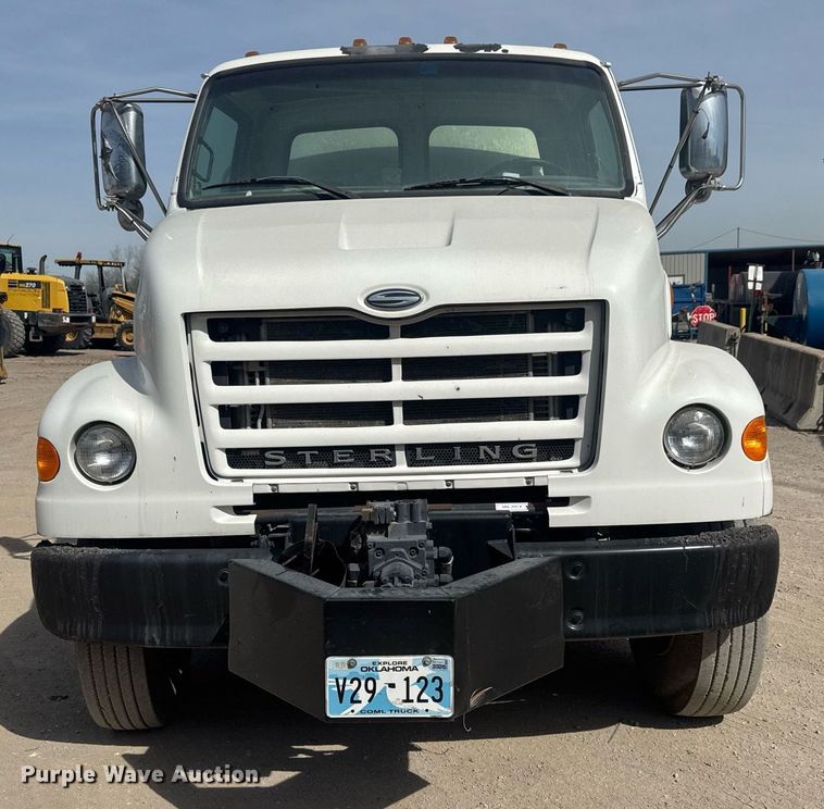 image for item DM5641 2007 Sterling L7500 oil distributor truck