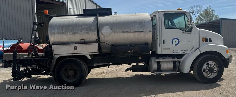 image for item DM5641 2007 Sterling L7500 oil distributor truck