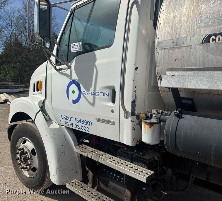 image for item DM5641 2007 Sterling L7500 oil distributor truck