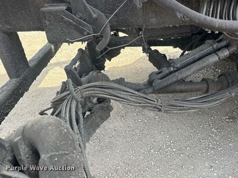 image for item DM5641 2007 Sterling L7500 oil distributor truck