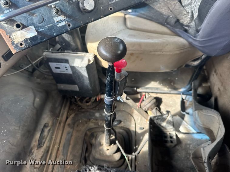 image for item DM5641 2007 Sterling L7500 oil distributor truck