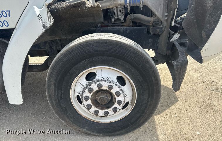 image for item DM5641 2007 Sterling L7500 oil distributor truck