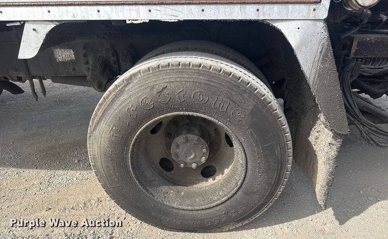 image for item DM5641 2007 Sterling L7500 oil distributor truck