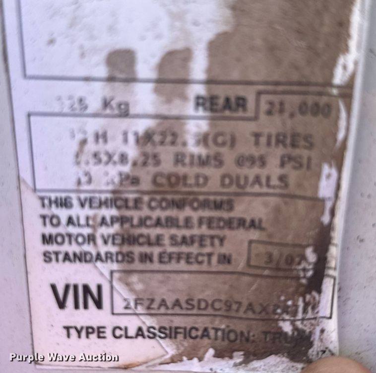 image for item DM5641 2007 Sterling L7500 oil distributor truck