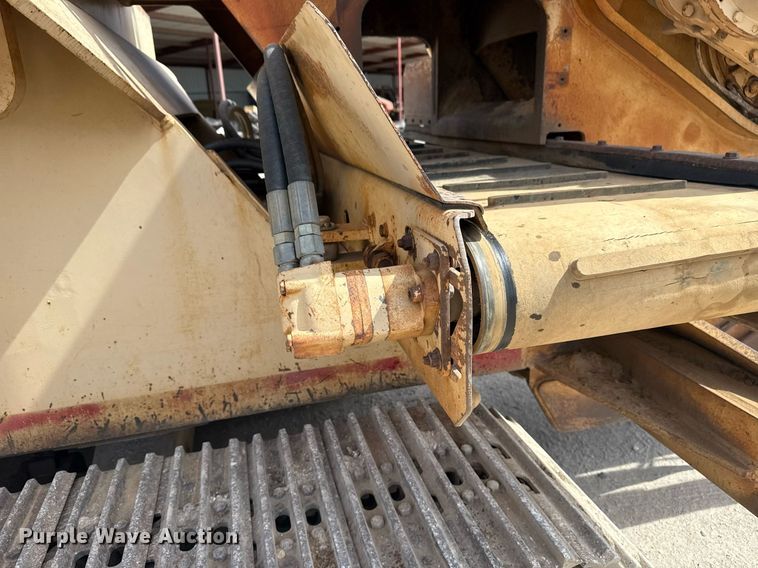 image for item DM5642 2000 Tesmec TRS 1085 trencher