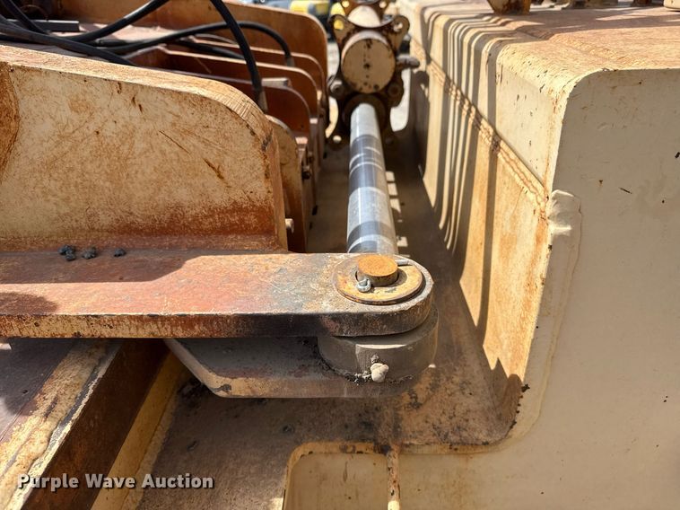 image for item DM5642 2000 Tesmec TRS 1085 trencher