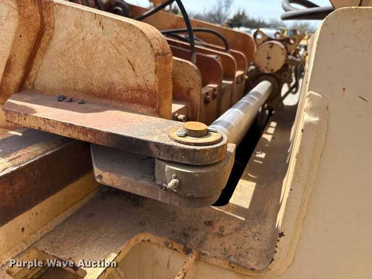 image for item DM5642 2000 Tesmec TRS 1085 trencher