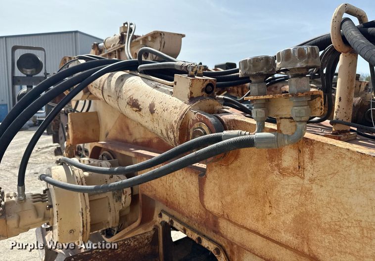 image for item DM5642 2000 Tesmec TRS 1085 trencher