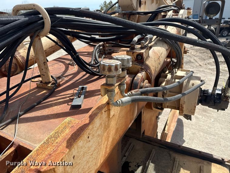 image for item DM5642 2000 Tesmec TRS 1085 trencher