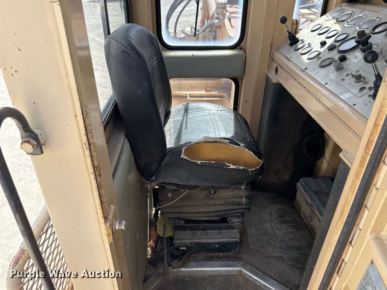 image for item DM5642 2000 Tesmec TRS 1085 trencher