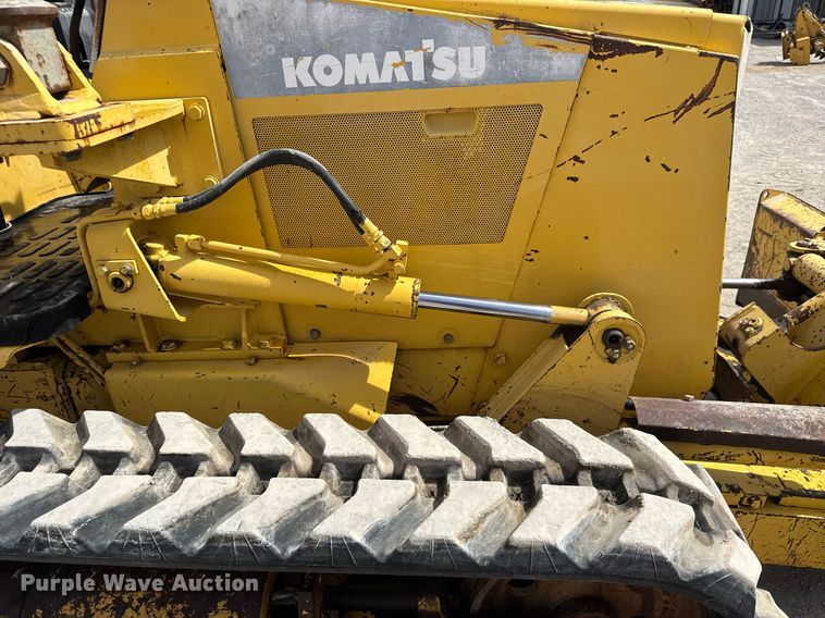 image for item DM5649 1998 Komatsu D21A-7 dozer