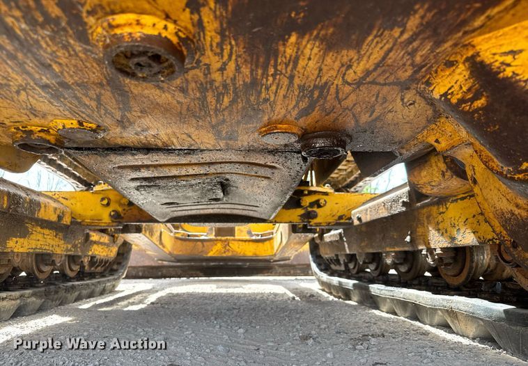 image for item DM5649 1998 Komatsu D21A-7 dozer