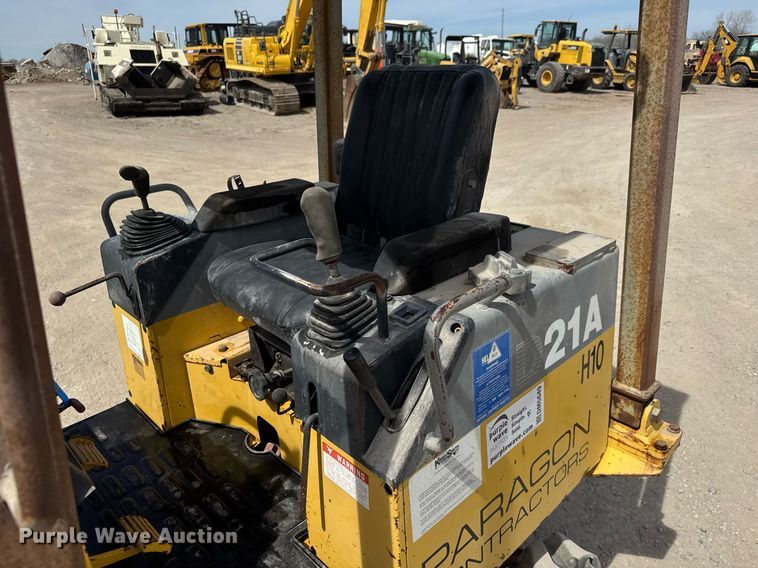 image for item DM5649 1998 Komatsu D21A-7 dozer