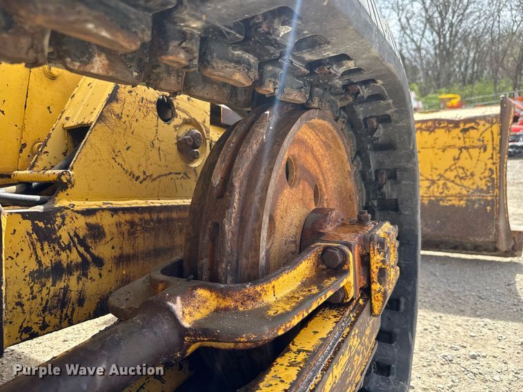 image for item DM5649 1998 Komatsu D21A-7 dozer