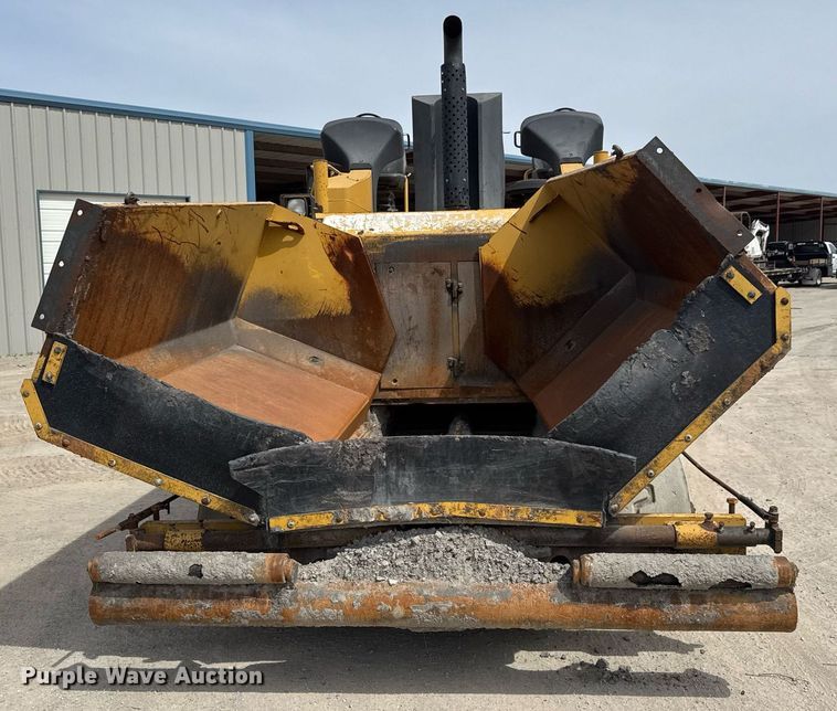 image for item DM5653 2004 Caterpillar AP-655C paver