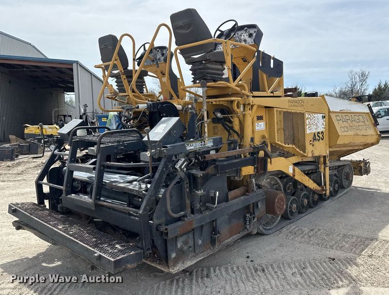 image for item DM5653 2004 Caterpillar AP-655C paver