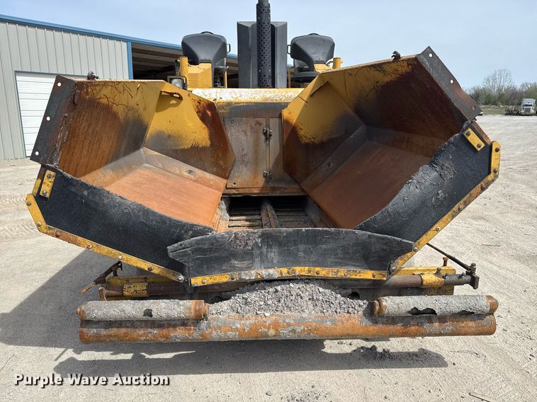image for item DM5653 2004 Caterpillar AP-655C paver