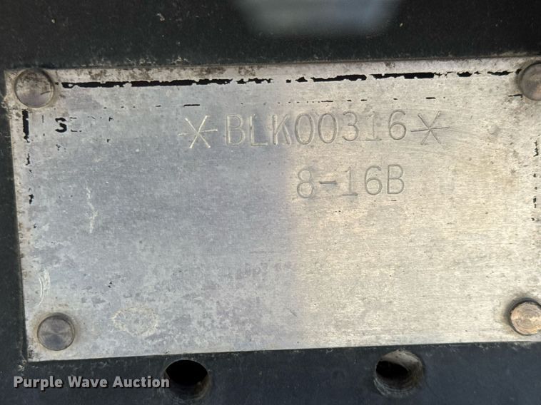 image for item DM5653 2004 Caterpillar AP-655C paver