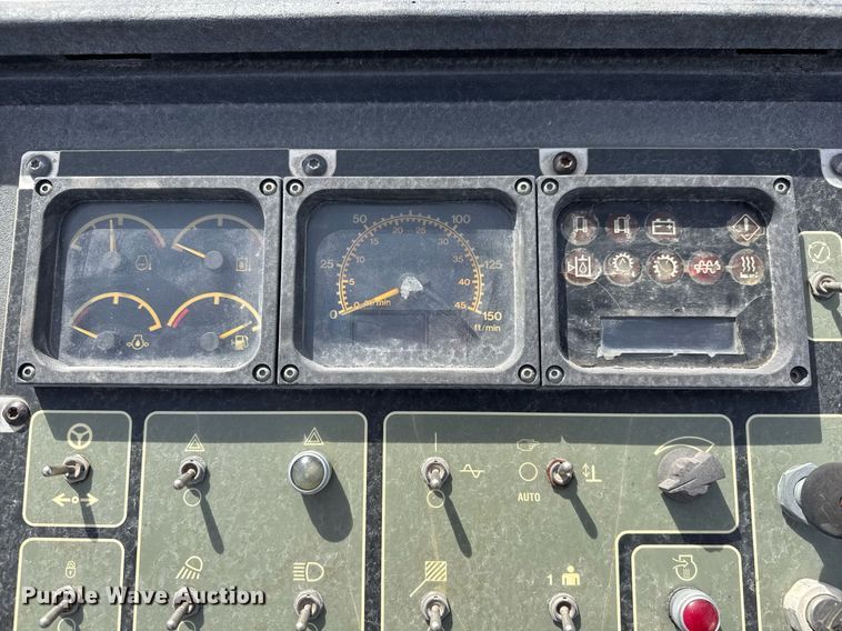 image for item DM5653 2004 Caterpillar AP-655C paver